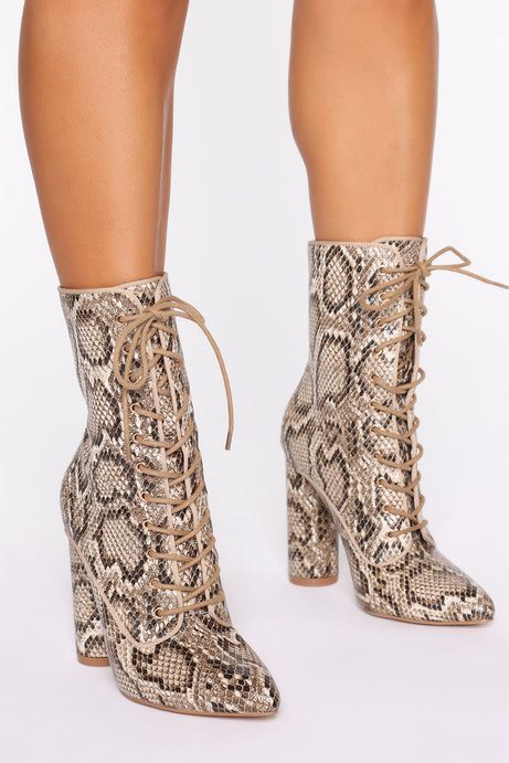 Bota Fashion Nova
