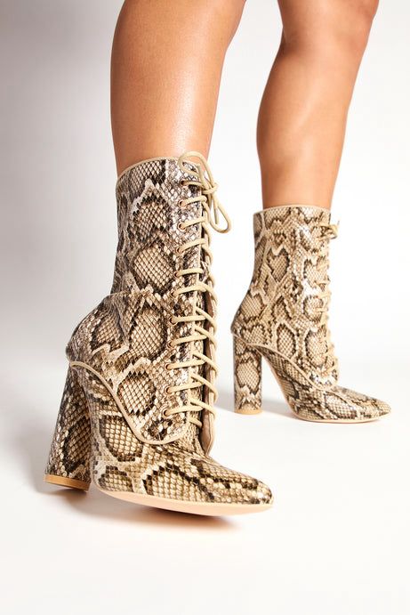 Bota Fashion Nova