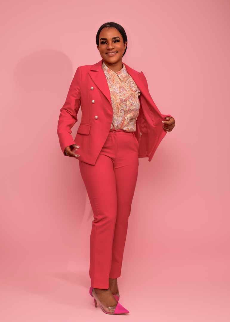 Conjunto de blazer e calças