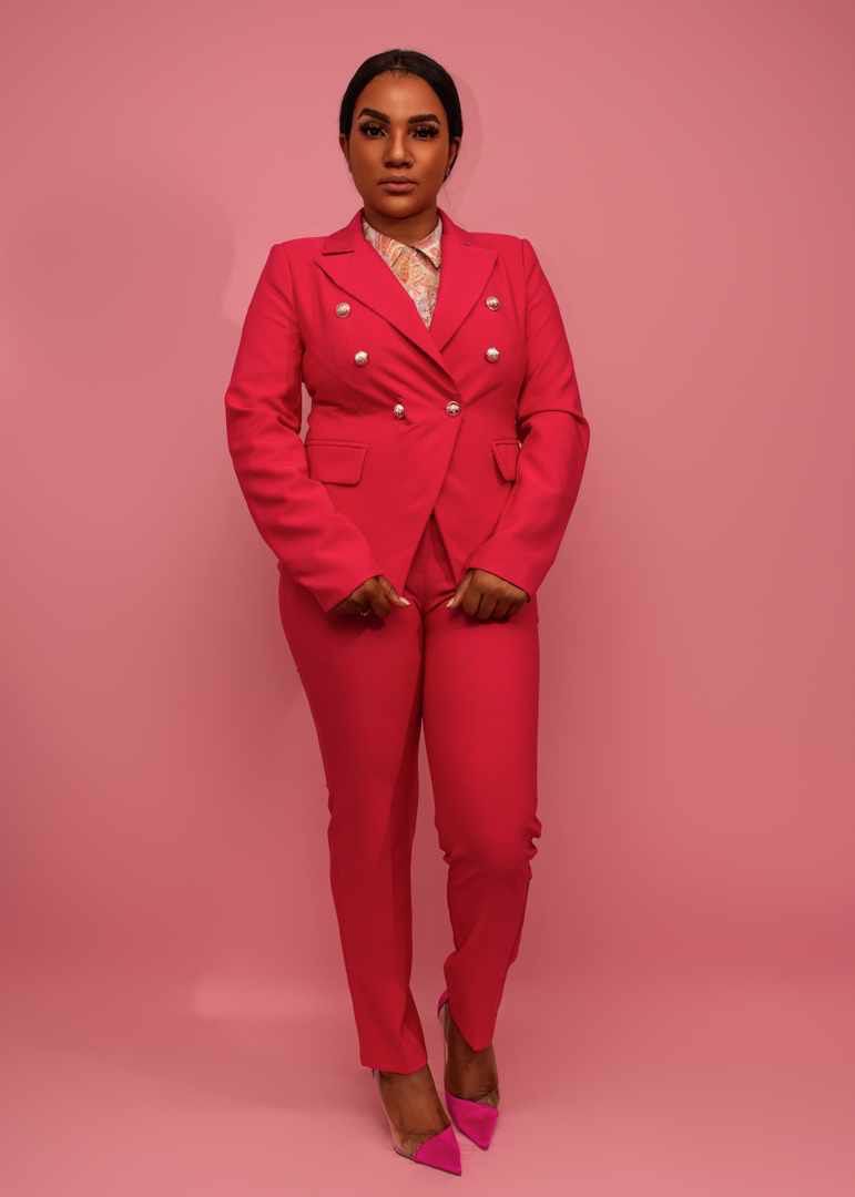 Conjunto de blazer e calças